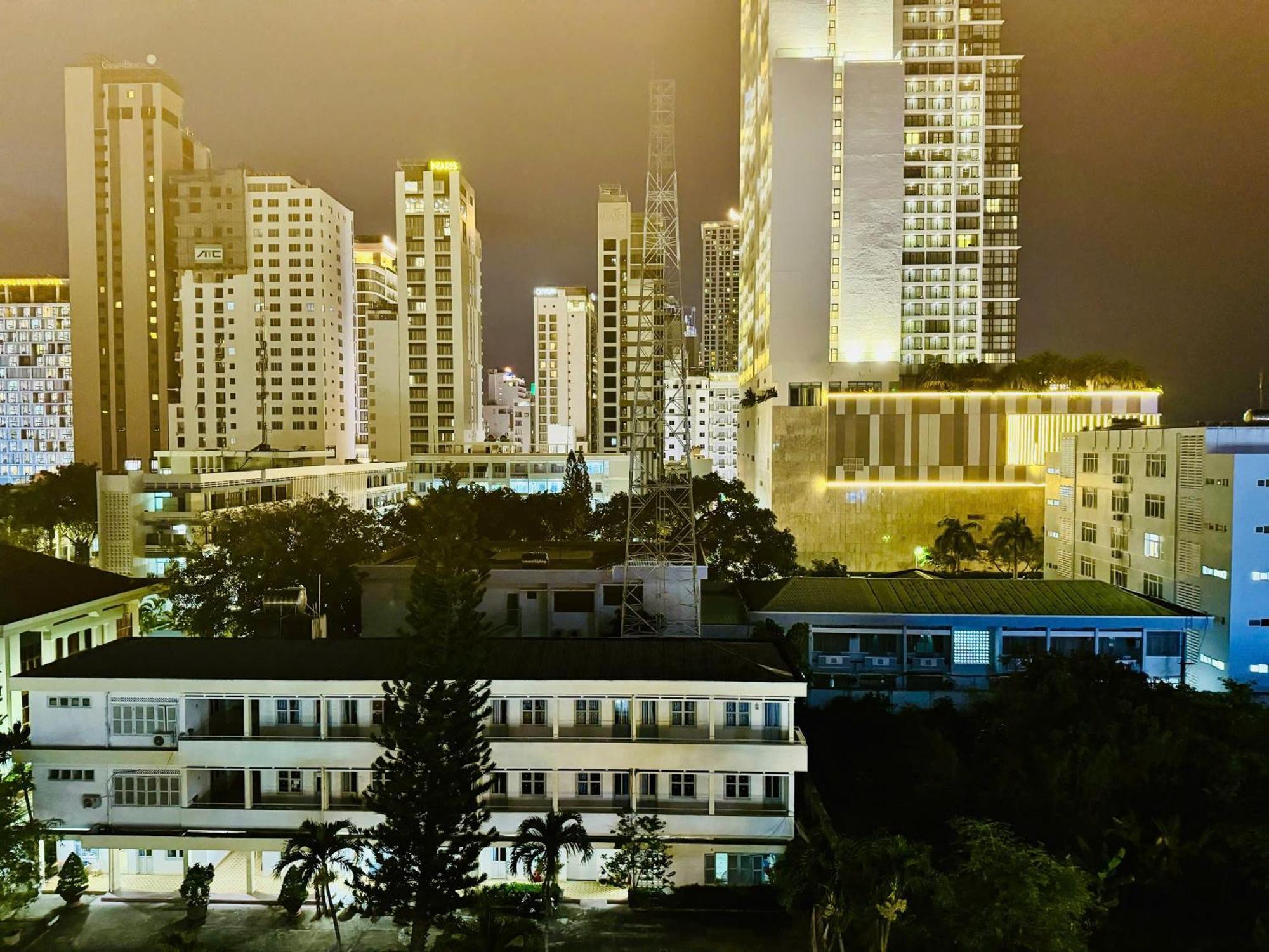 Tue Tinh Hotel Nha Trang Eksteriør billede